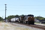 CSX 3384 leads train M410-22 northbound